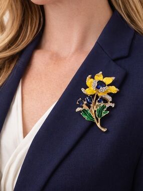 Vintage Style Yellow Enamel Flower Brooch Pin Blue Glass Rhinestone Gold Tone